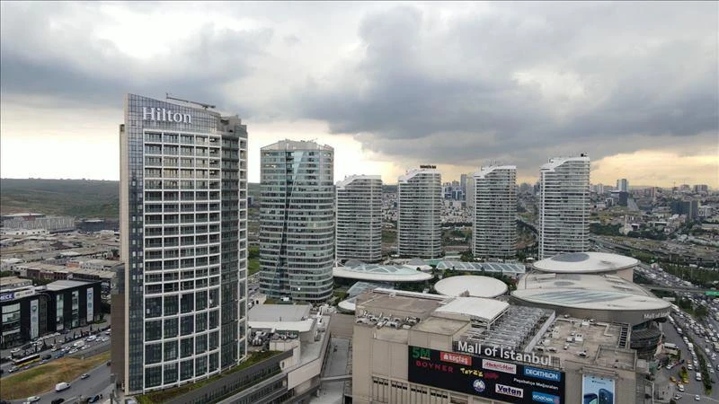 Резиденция с отелем, бассейном и спа рядом с автомагистралью и станцией метро, Стамбул, Турция