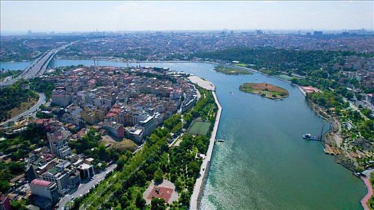Резиденция с зонами отдыха и детским клубом, Стамбул, Турция