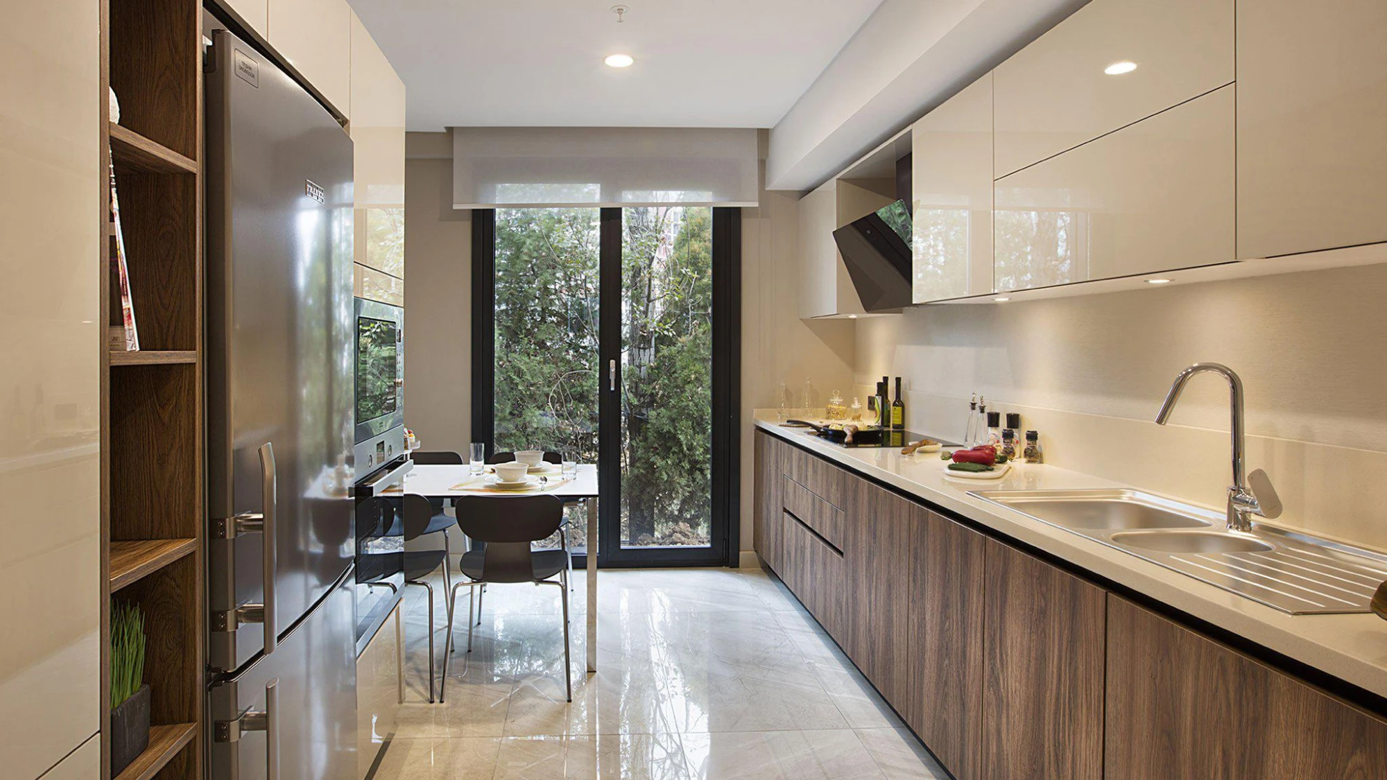 Современная комфортабельная резиденция с бассейнами и спортивными площадками, Стамбул, Турция Современная комфортабельная резиденция с бассейнами и спортивными площадками, Стамбул, Турция